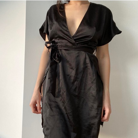 Gorgeous silk black dress!! - Picture 2 of 4